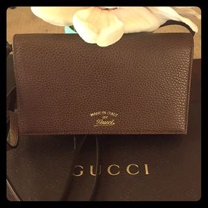Authentic Gucci Swing Leather Wallet/Crossbody